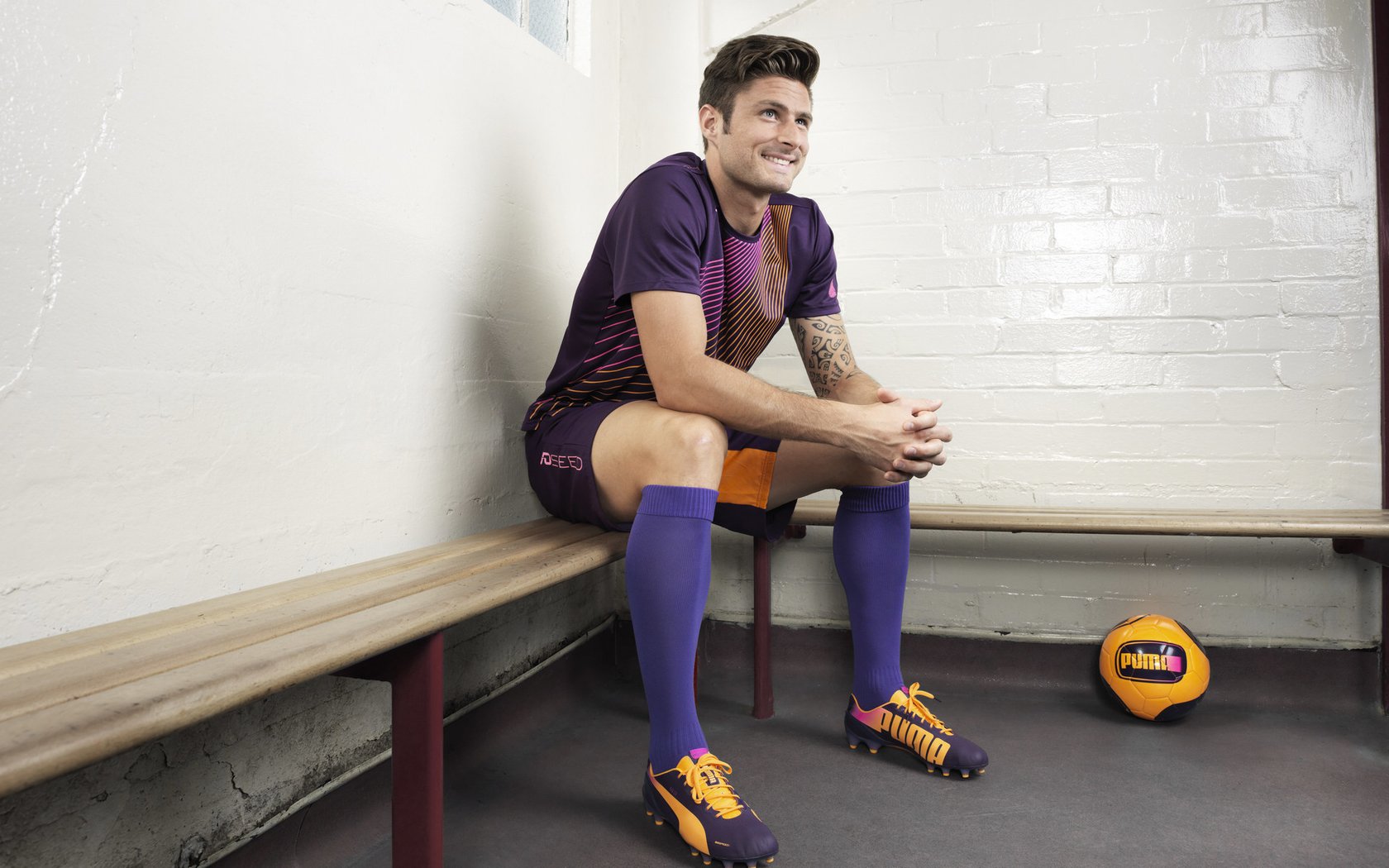 爱游戏-职业联赛推动替补席管理制度提升比赛规范性，比赛替补队员可以在任何时候入场